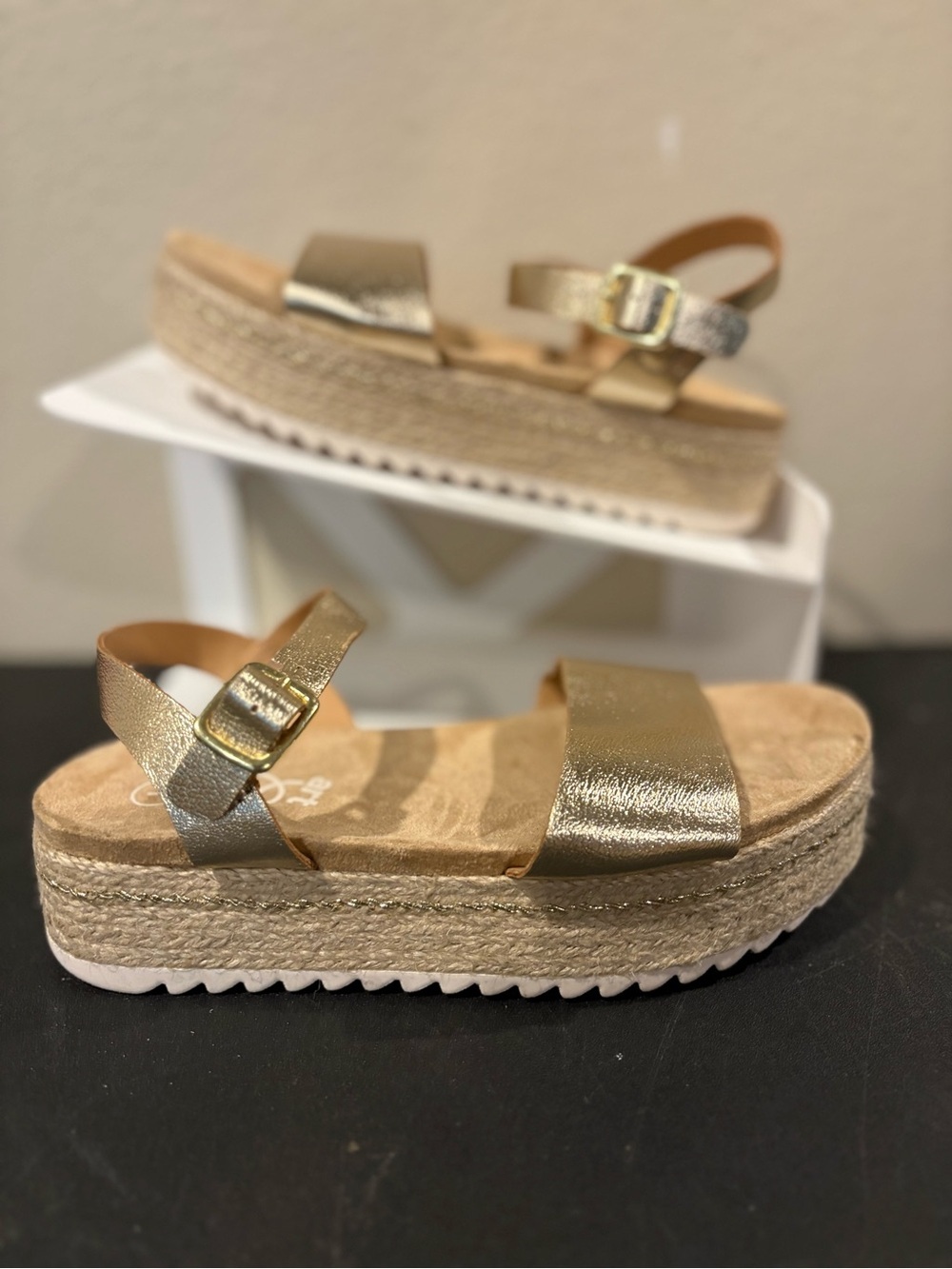 Kids' Lindsey Platform Espadrille Sandals Gold - art class -Youth Size 1Y NEW